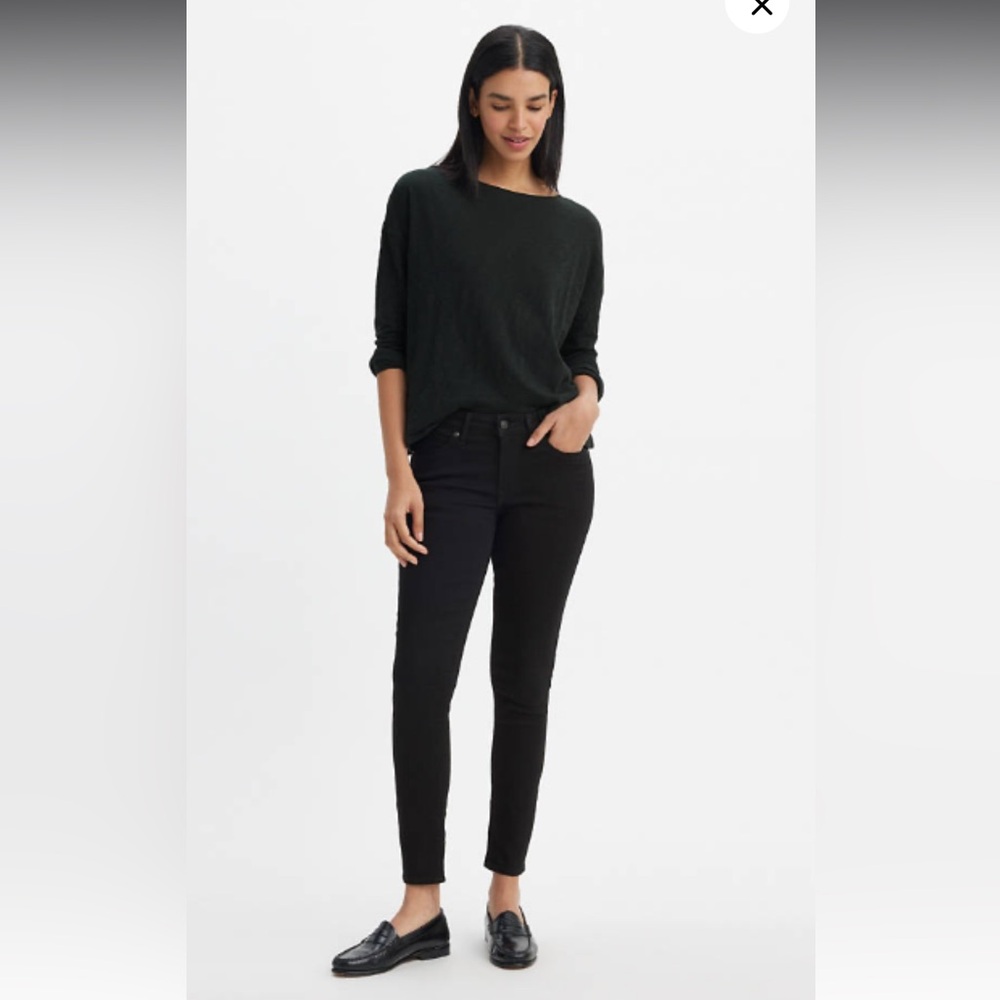 Levi’s 711 Skinny Jeans